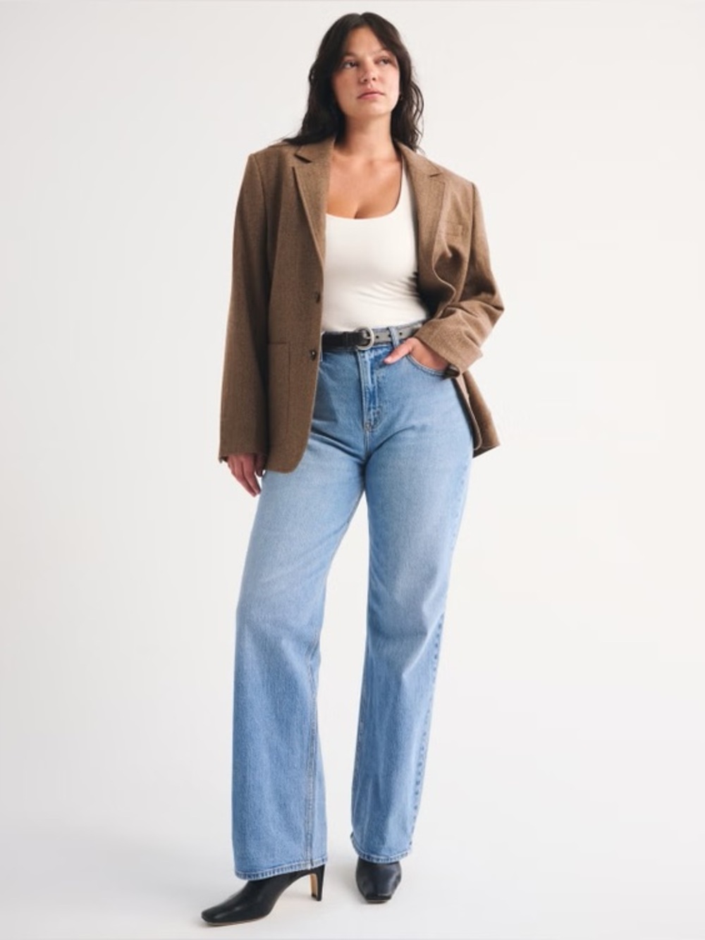 Abercrombie & Fitch Curve Love High Rise 90s Relaxed High Rise Jeans Size 27/4R